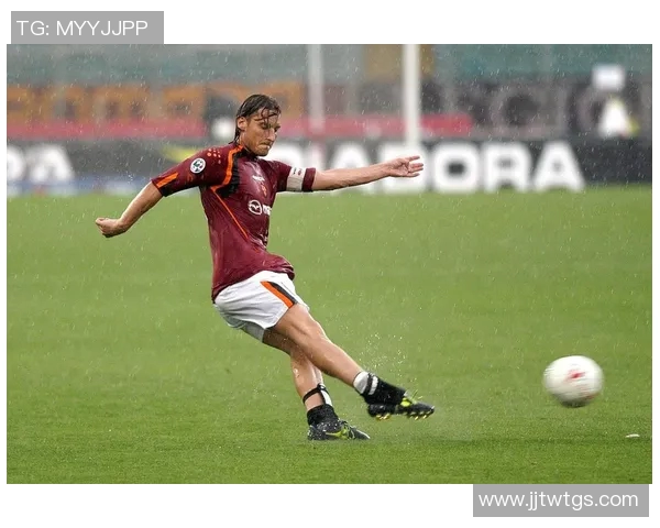 揭秘足坛情侣身高差趣闻 世界级球星与伴侣浪漫对比