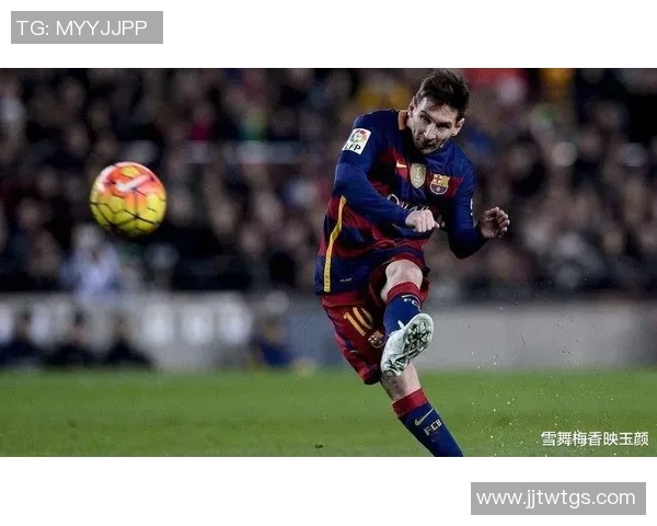 万有引力与足球之星碰撞：从梅西到C罗的传奇旅程与球场魅力