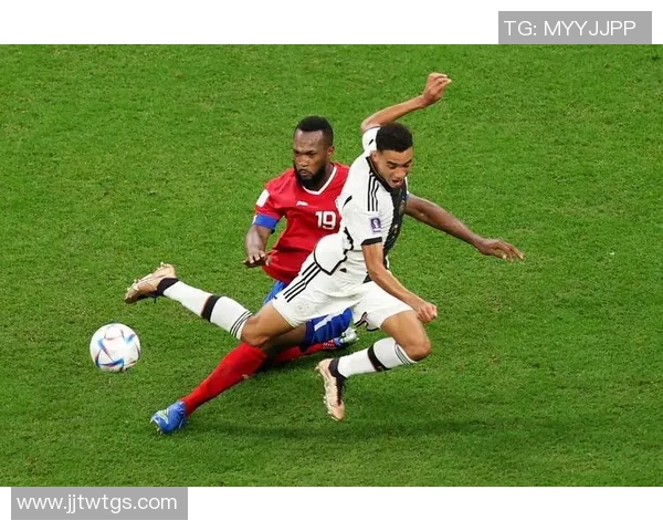 聚焦德国现役足球明星全面剖析他们在欧洲顶级赛场的表现与未来发展